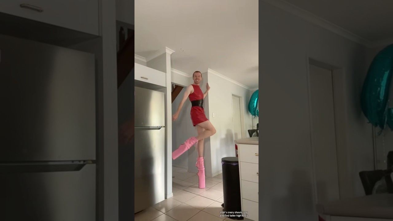 Стоит ли мне сейчас попробовать высокие каблуки? 🤪👠 #высокиекаблуки #каблуки #приятнаяобувь #наря...
