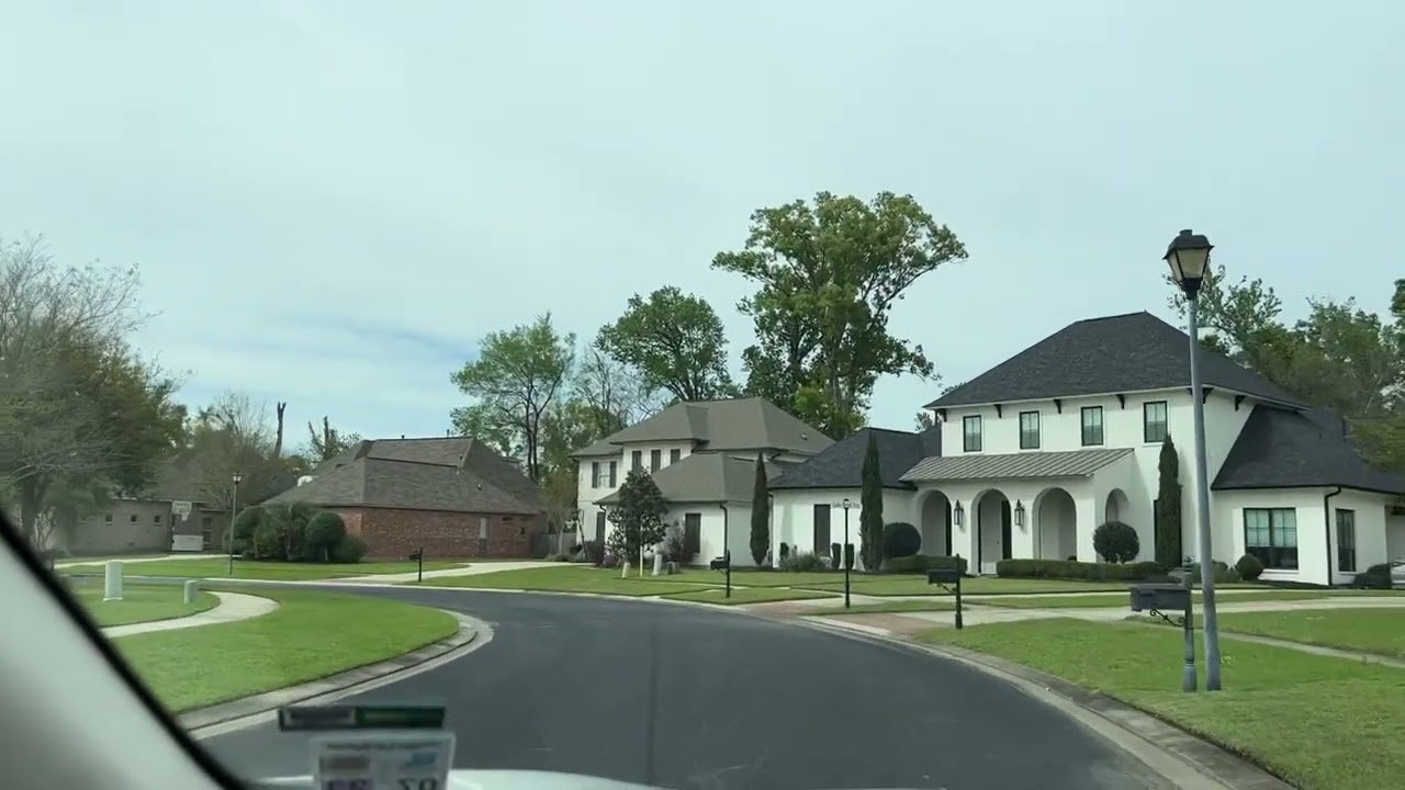 Oaks on the Bluff Subdivision in Prairieville, LA