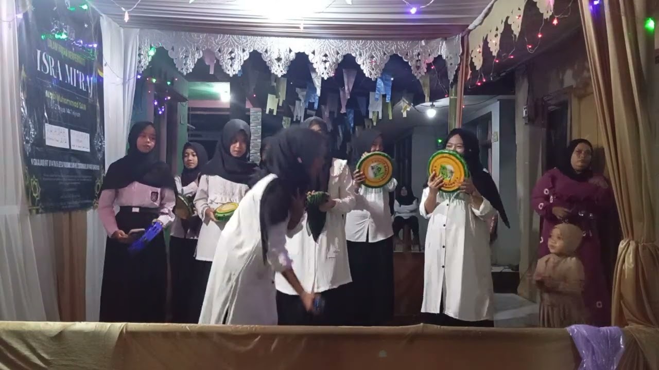 Qosidah anak anak mdt darul muwahidin tingkat smp