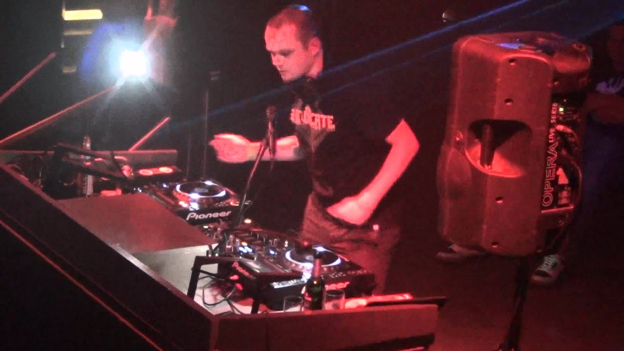 DJ Outblast LIVE 04.11.2011 E-DRY Geldern ( FULL HD + HQ)