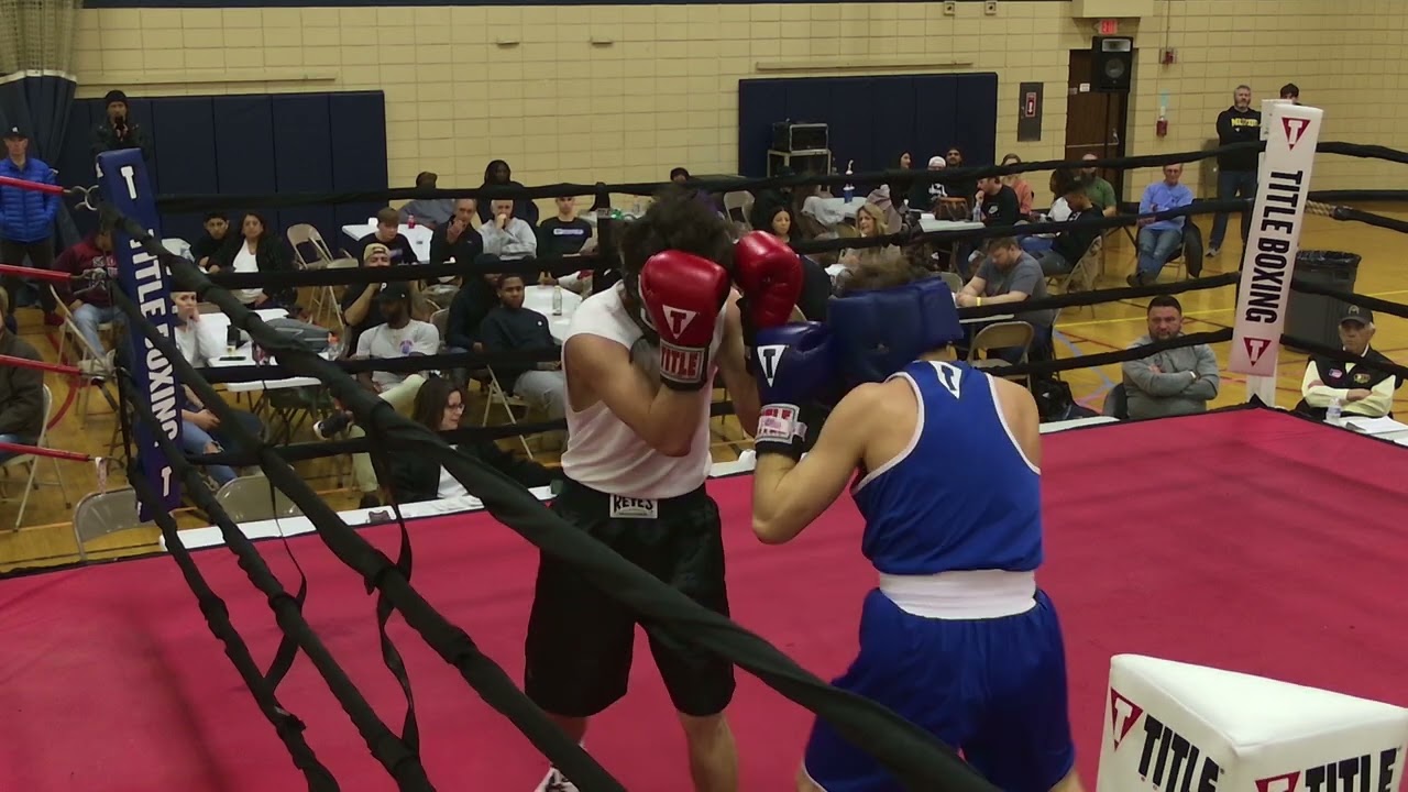 Julian Moreno Mens 132lb 18 40 Open Chris Karagiannis | St Louis Golden Gloves 2024