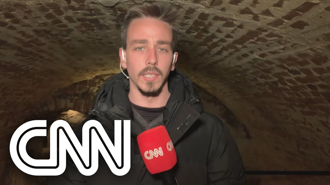 Enviado da CNN mostra abrigo subterrâneo em Lviv, na Ucrânia | CNN DOMINGO