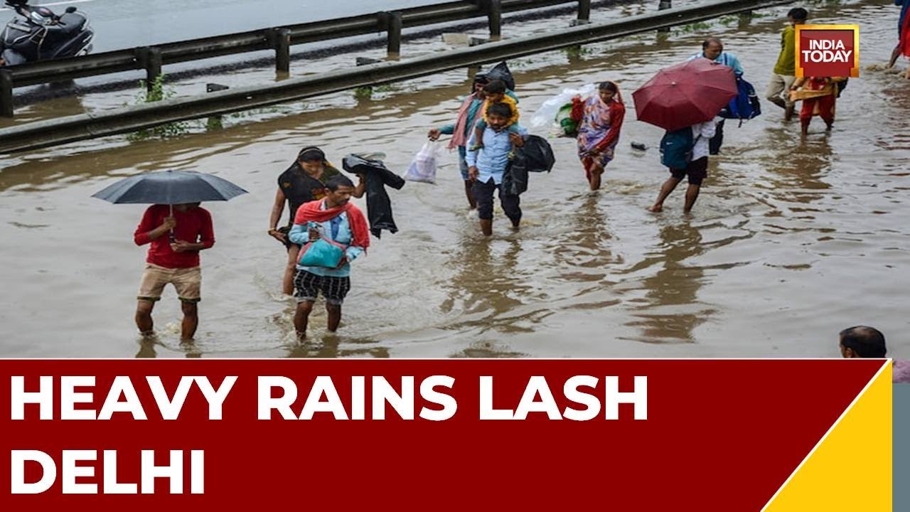 Exclusive Visuals Of Heavy Rain In Delhi | Government Issues 'Yellow Alert'