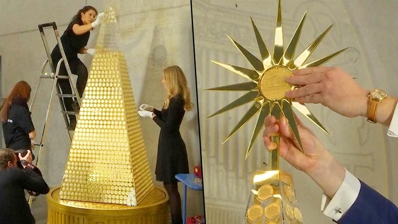 $2.6 Million Christmas Tree Made of Gold Said to Be Europe's Most Expensive