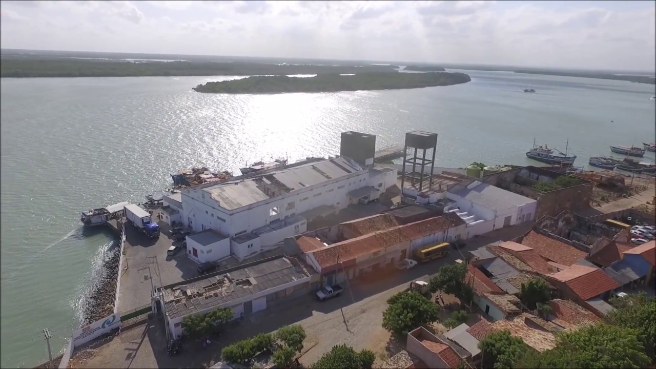 Imagens Aéreas com Drones em Camocim, Ceará, Brasil. Por: www.drondrones.com.br