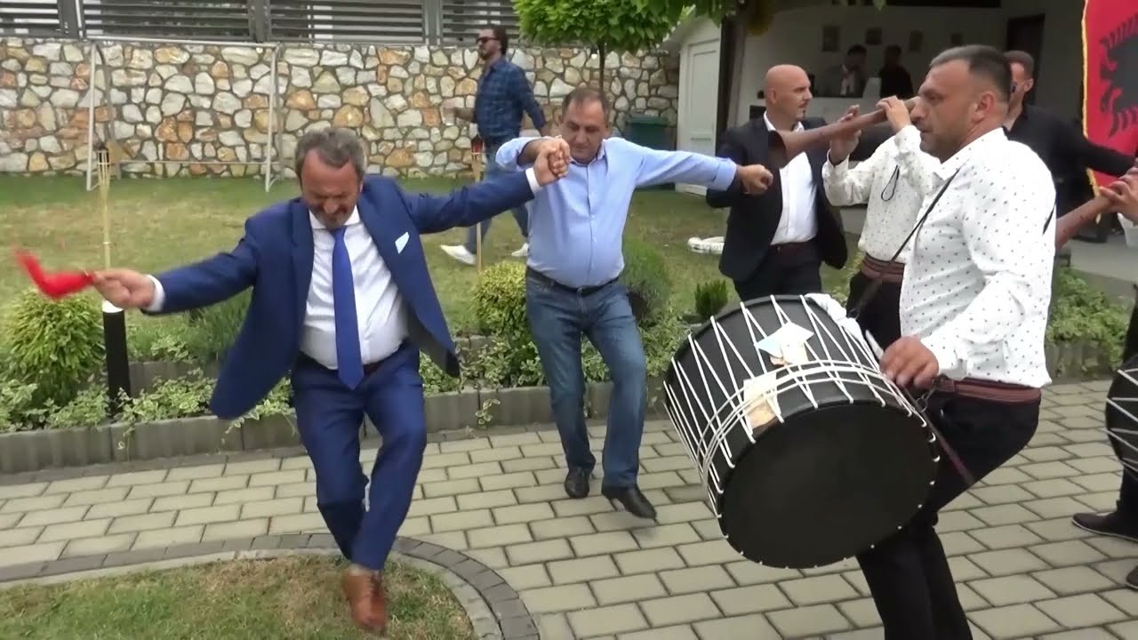 Valle të Karadakut nga Grupi i Surlave „Gjilani“ - Përlepnicë - Miratoc