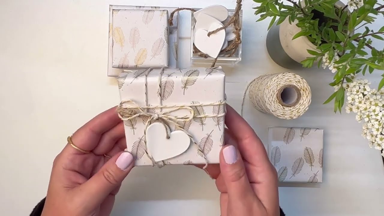 Gift Wrapping - SS22 Hearts and Twine