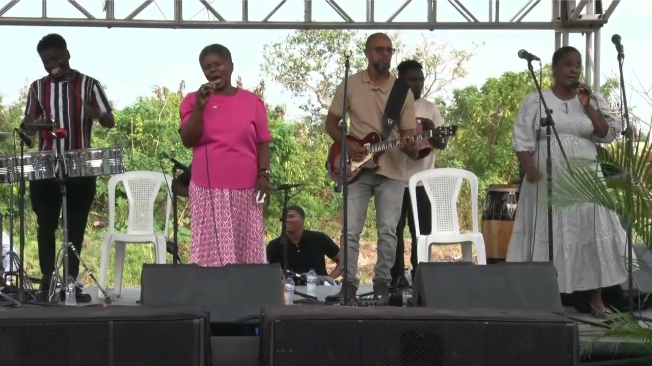 CORO PENTECOSTAL  LOS PADROS ROMANA