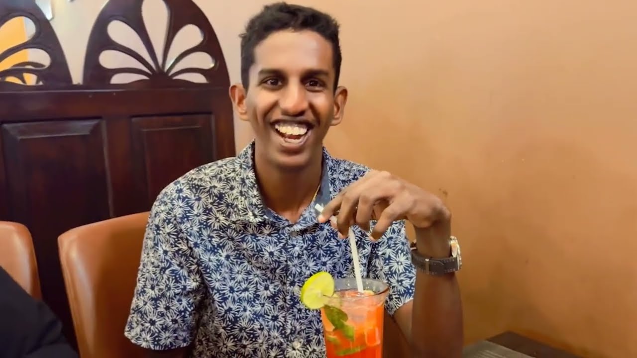 කනවානම් මේ ගානටවත් කන්න ඕනේ 🍗🍕🥗