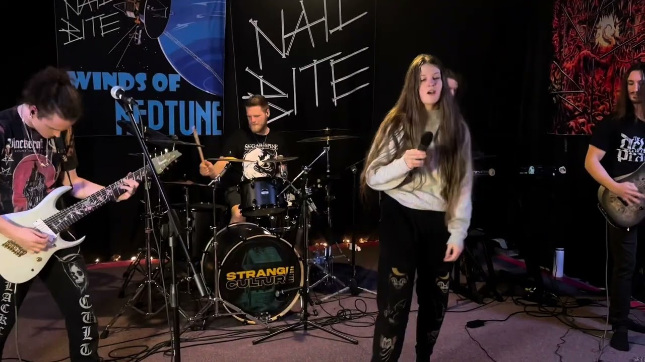 Nail Bite: Disengage live