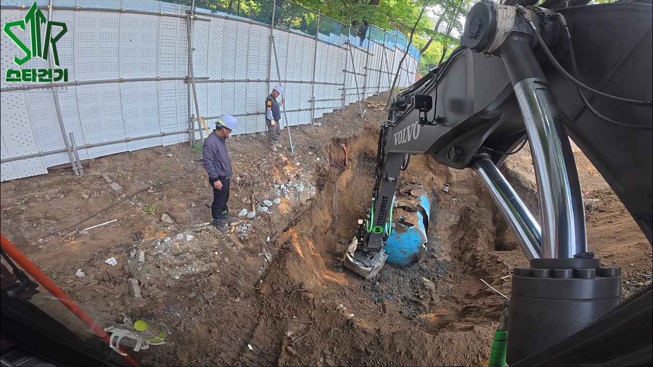 (4k)Volvo Ewr150e 소선회 폐기물상차 및 현장정리 작업. #operator  #excavator #volvo  #tiltrotator #steelwrist 🇰🇷