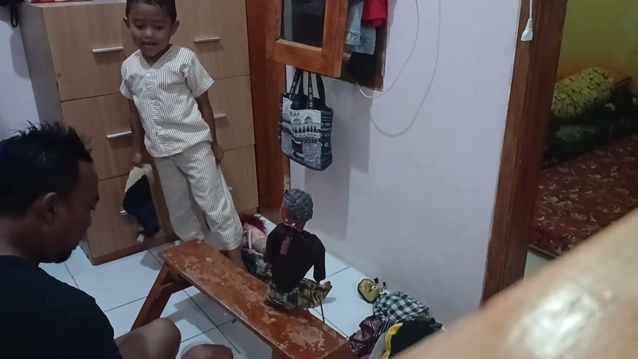 adil main wayang golek 