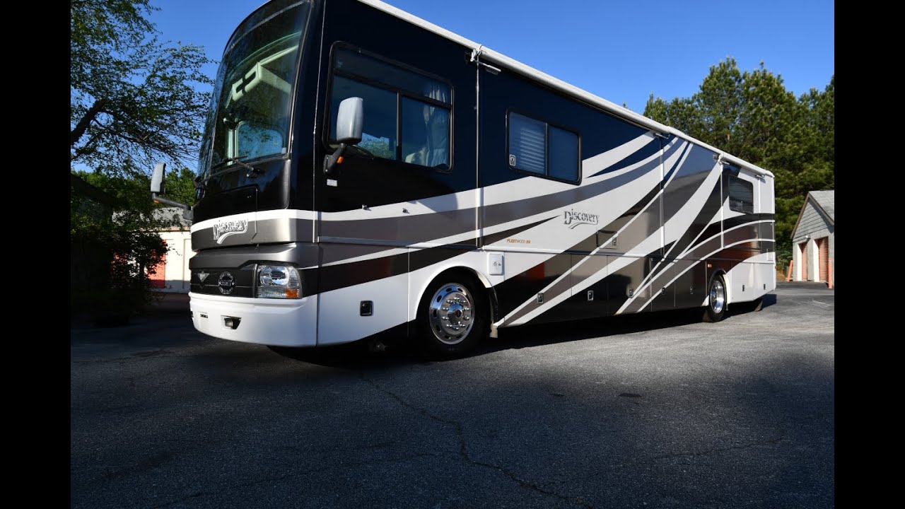 2003 Fleetwood Discovery 39P, incredible new floors, air ride Class A diesel, $old
