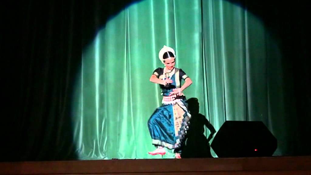 Odissi dance, Bakratunda