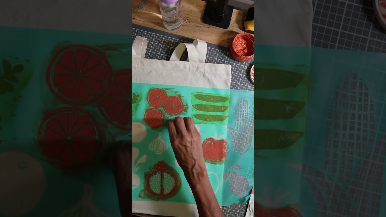 How to customize a tote, Ink your own style 