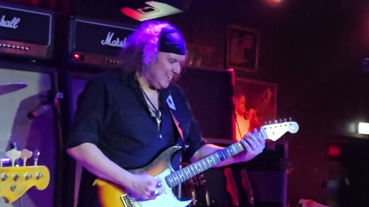 Julian sas band 2024 wilhemina cafe eindhoven