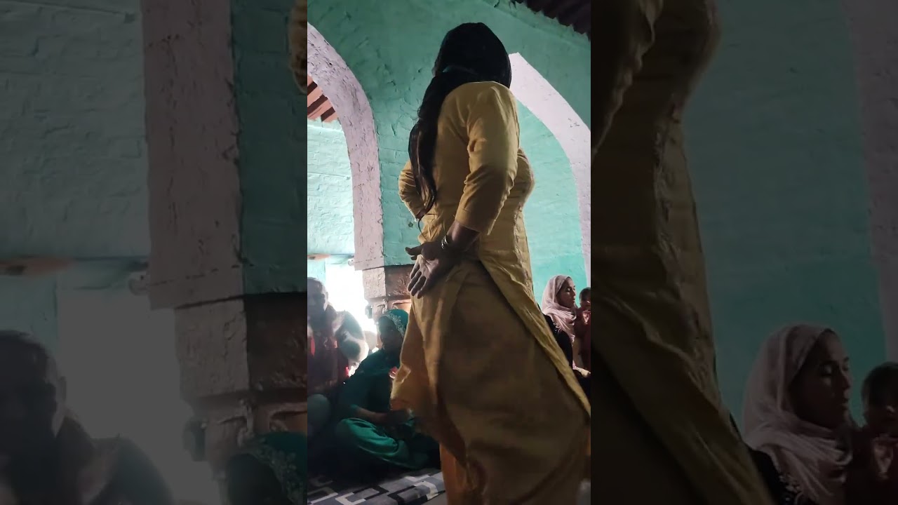 माँ बेटी का बहुत बढ़िया भजन