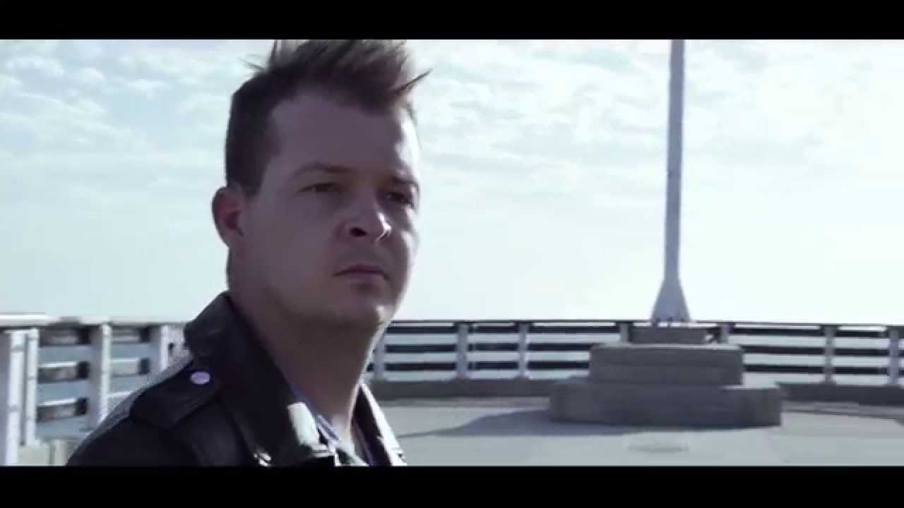 Juan Boucher - Disintegreer (Offisiële Musiekvideo)