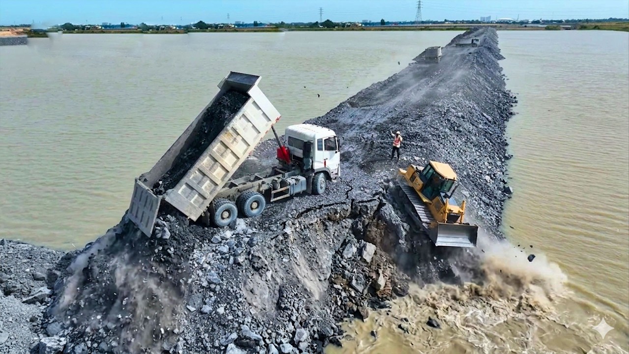 OMG Project Bulldozer SHANTUI Push Rock Into Water , Dump Truck 25Ton Unloading Rock Filling Lake