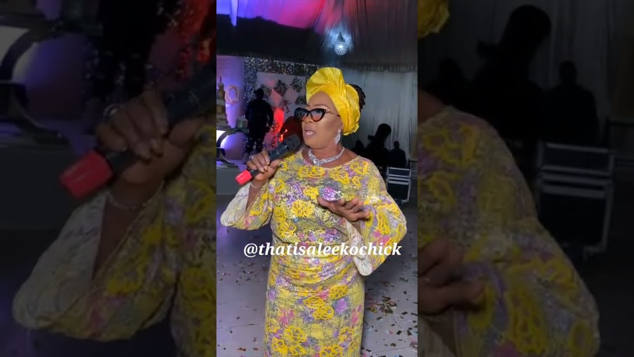 MEET WIZKID'S BEAUTIFUL MOM, AND SISTERS