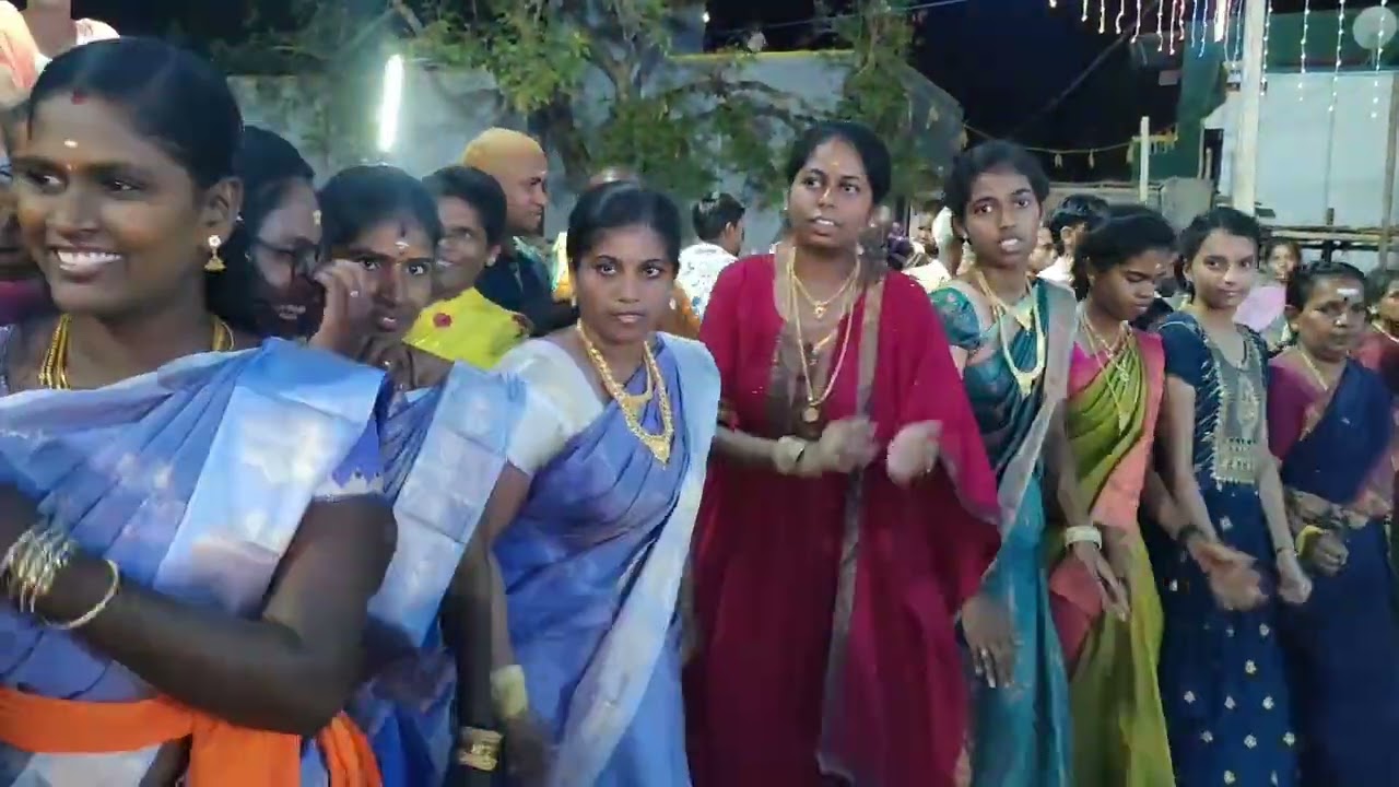 வெற்றிலைமுருகன்பட்டிஸ்ரீ முருகாருடைய அய்யனார்ஸ்ரீ அழகுநாச்சியம்மன் மாசிபொங்கல் விழாமுளைப்பாரிஊர்வலம்