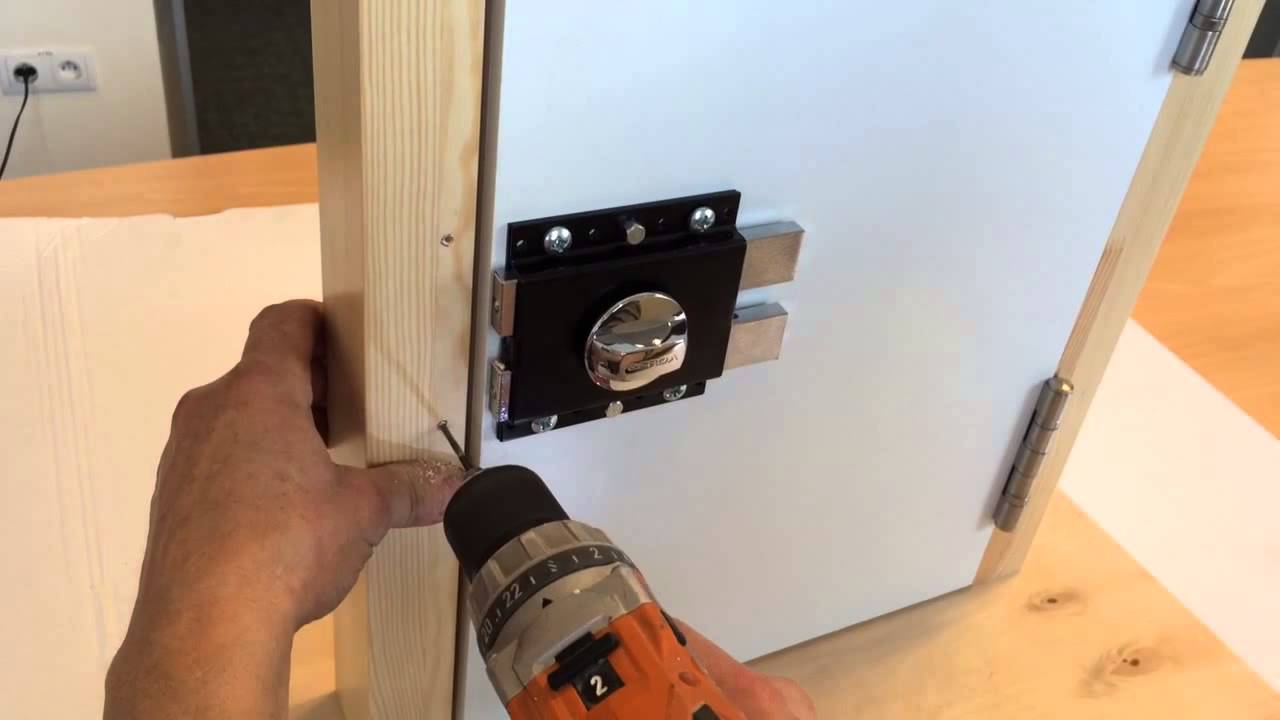 GERDA G1000 Rim Lock Mounting (standard version)