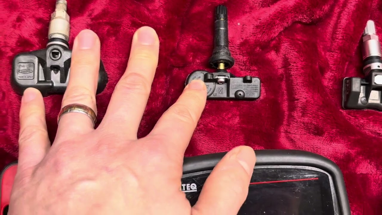 TPMS OEM or OE vs. Universal Aftermarket Sensors