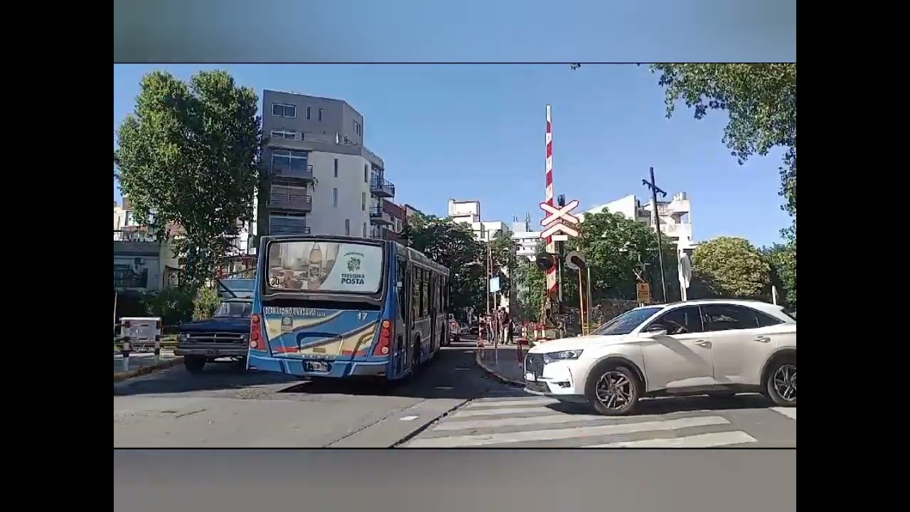 Compilado! Trenes y barreras de FCGU y LSM