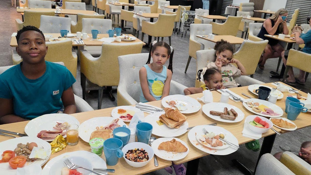 Breakfast is ready and mom have to excuse Aria out, later came back in with her when she stop crying