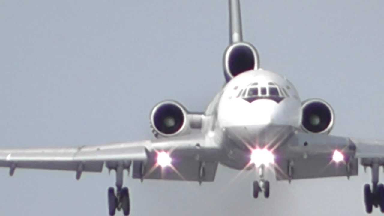 Якутия Tupolev Ту-154М landing ATC посадка Внуково ветер сдвиг UUWW