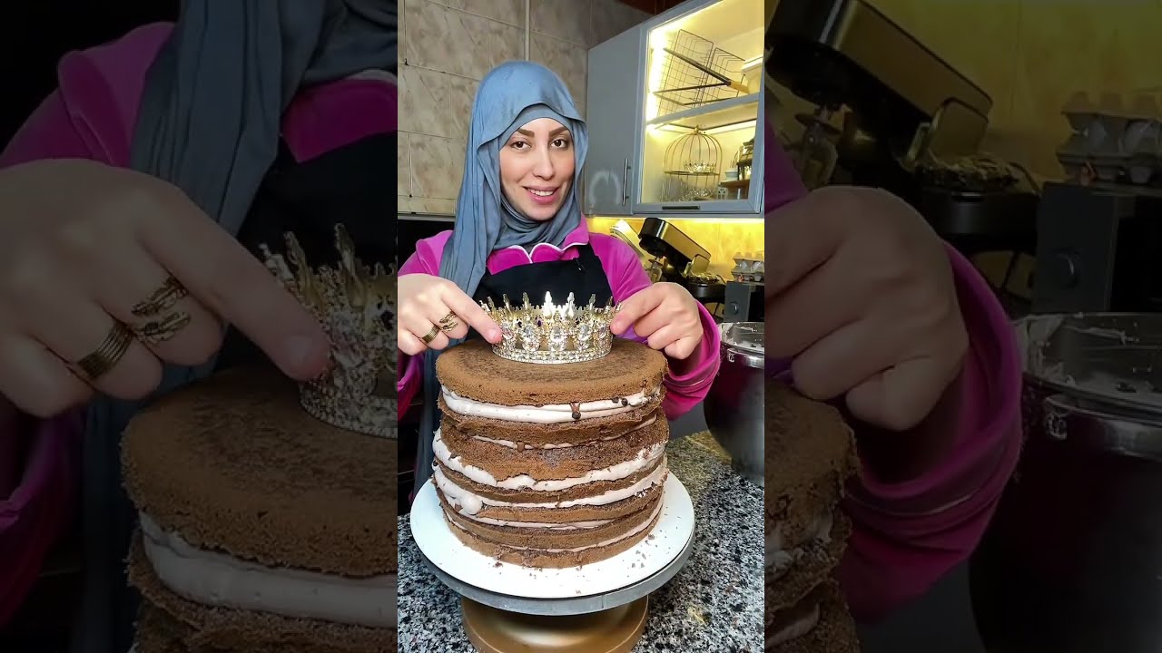 تورته عيد ميلاد الترند التاج