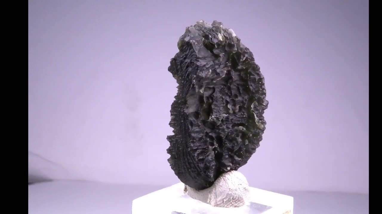 Large MOLDAVITE Museum grade specimen 107 ct - 21.4 gram with COA a7458