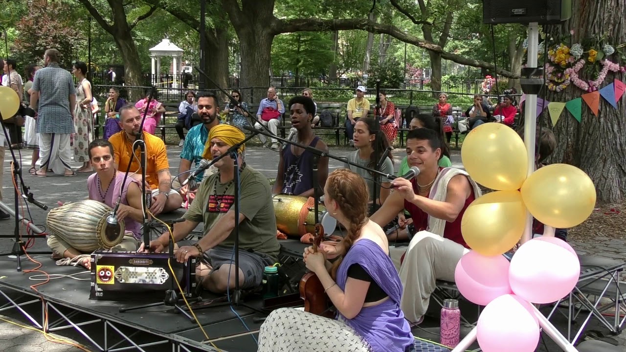Gaura Vani & Kadamba Kanana Swami - Tompkins Square Kirtan Pilgrimage
