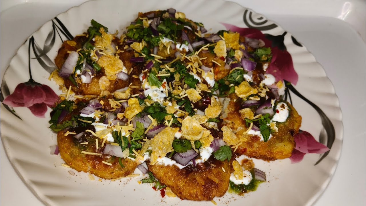 Quick and easy Ramadan special Crispy aaloo tikki chaat recipe/ आलू टिक्की चाट रेसिपी / viral video 
