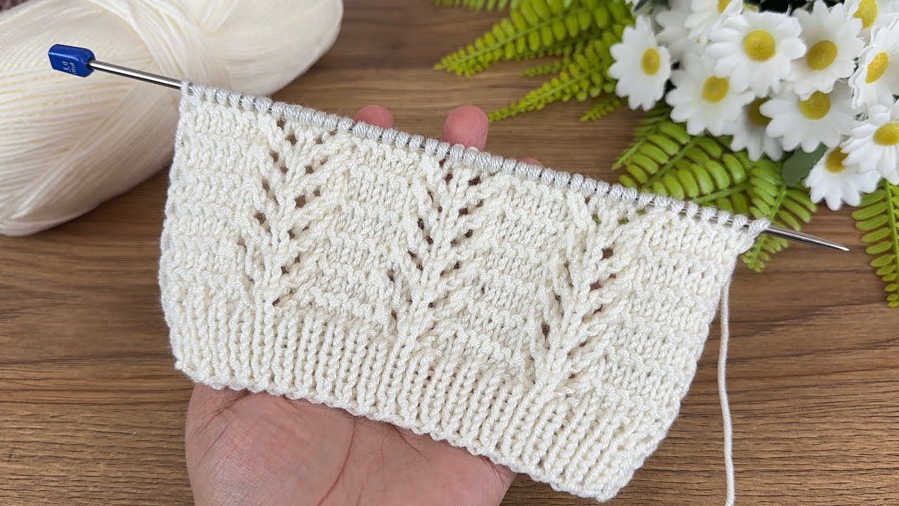 MY MOTHER LIKED IT MUCH,LOOK HOW BEAUTIFUL and EASY KNITTING STITCH IT'S The result wil surprise you