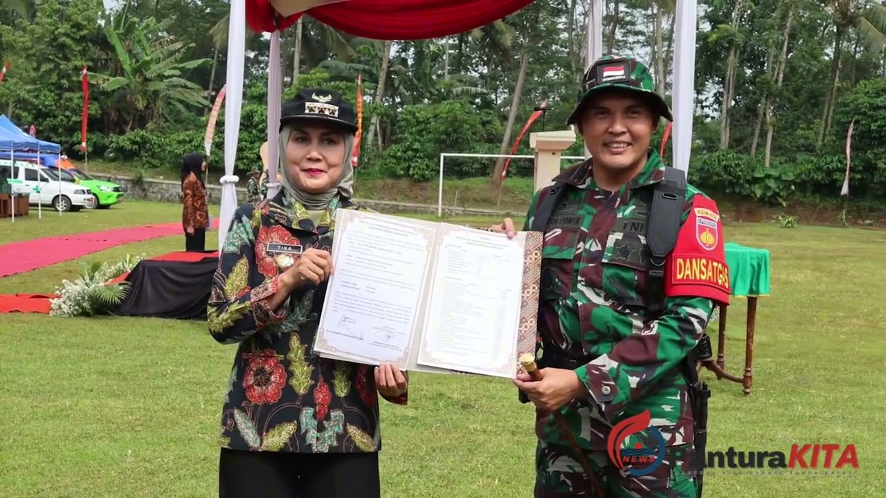 Iringan tari-tarian menyambut rombongan Bupati Kendal bersama Dandim 0715/Kendal (Dansatgas TMMD)
