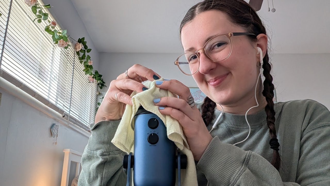 asmr ON the mic to scratch your brain 🌟 (plushie cow, cotton balls, microfiber fabric)
