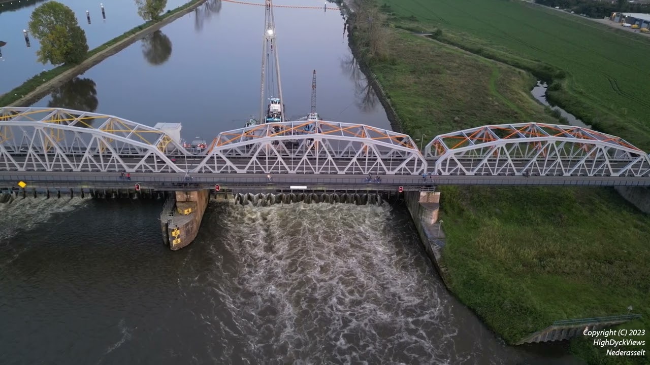 Dronebeelden van de gerepareerde stuw bij Nederasselt/Grave.