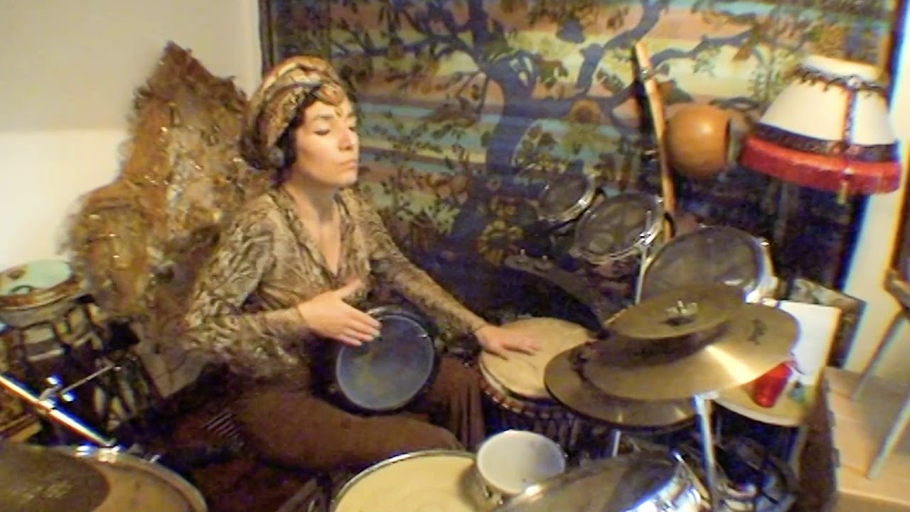Simone Sou -  Olho de bisavó