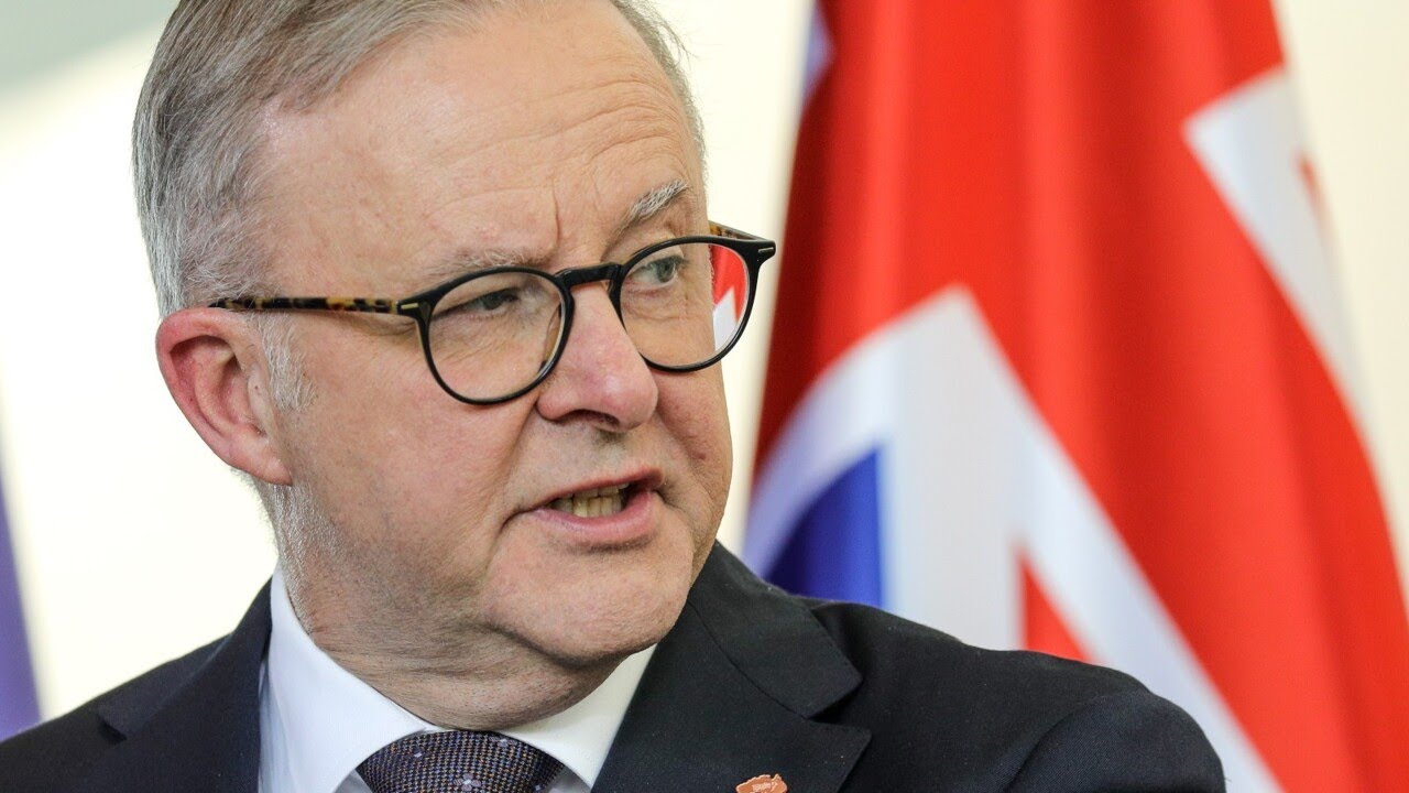PM ‘kidding himself’ with ‘desperate’ attempts to say Uluru Statement is one page
