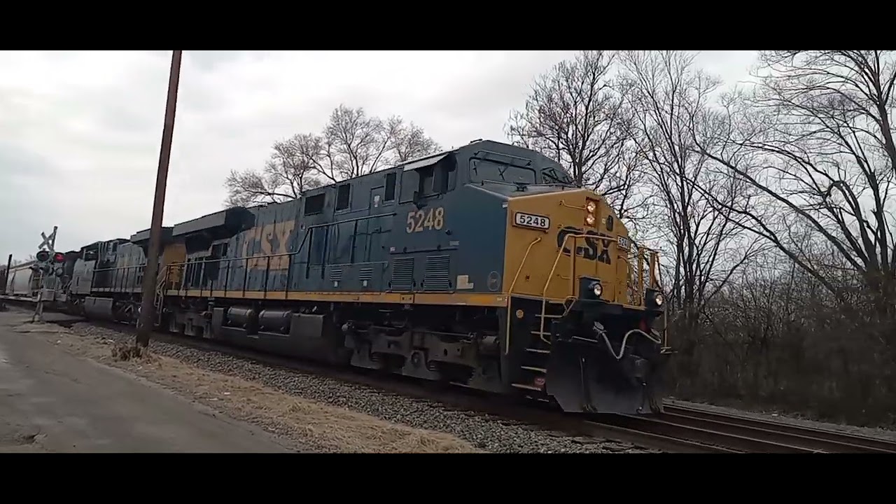 CSX M506 goes to Walbridge, Ohio. 