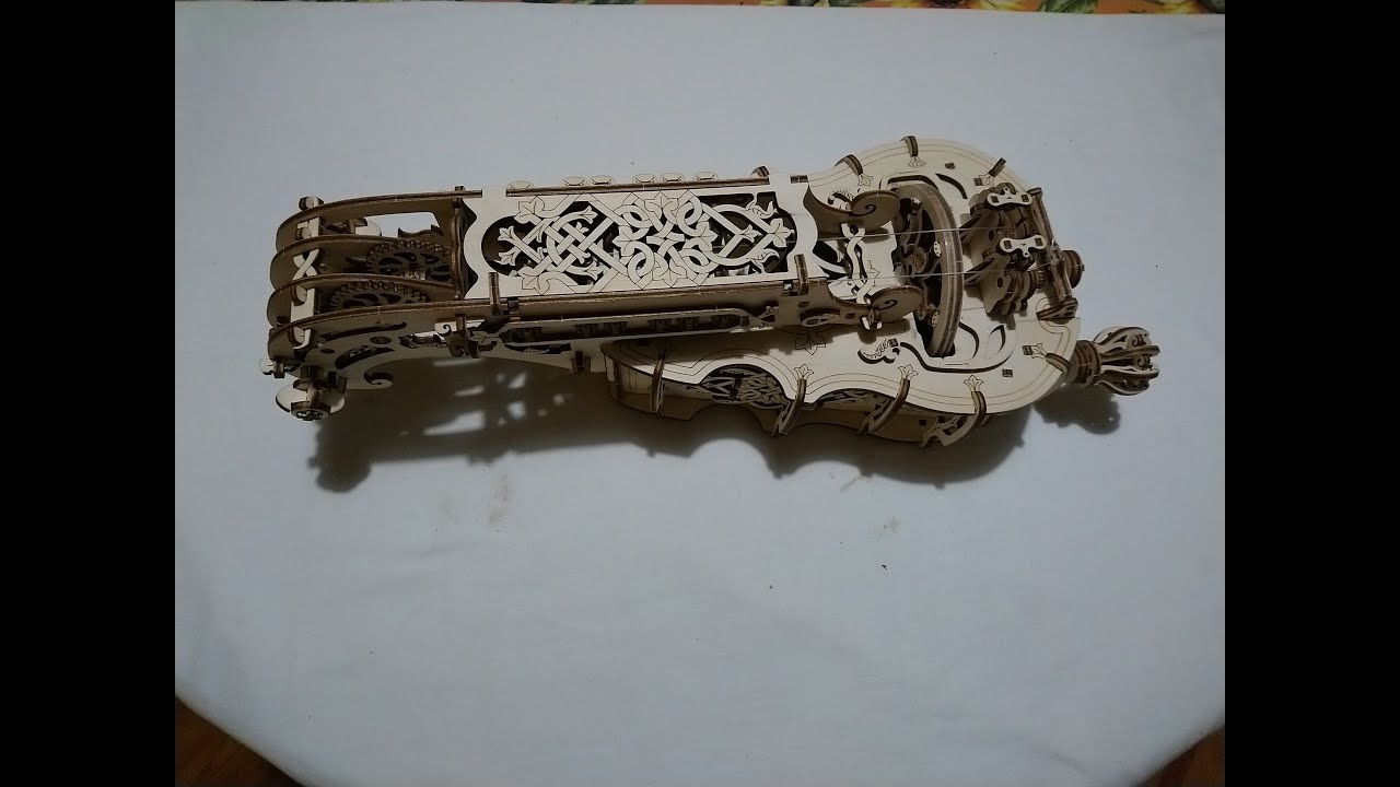 UGEARS HURDY GURDY (Tekerőlant) kicsomagolás