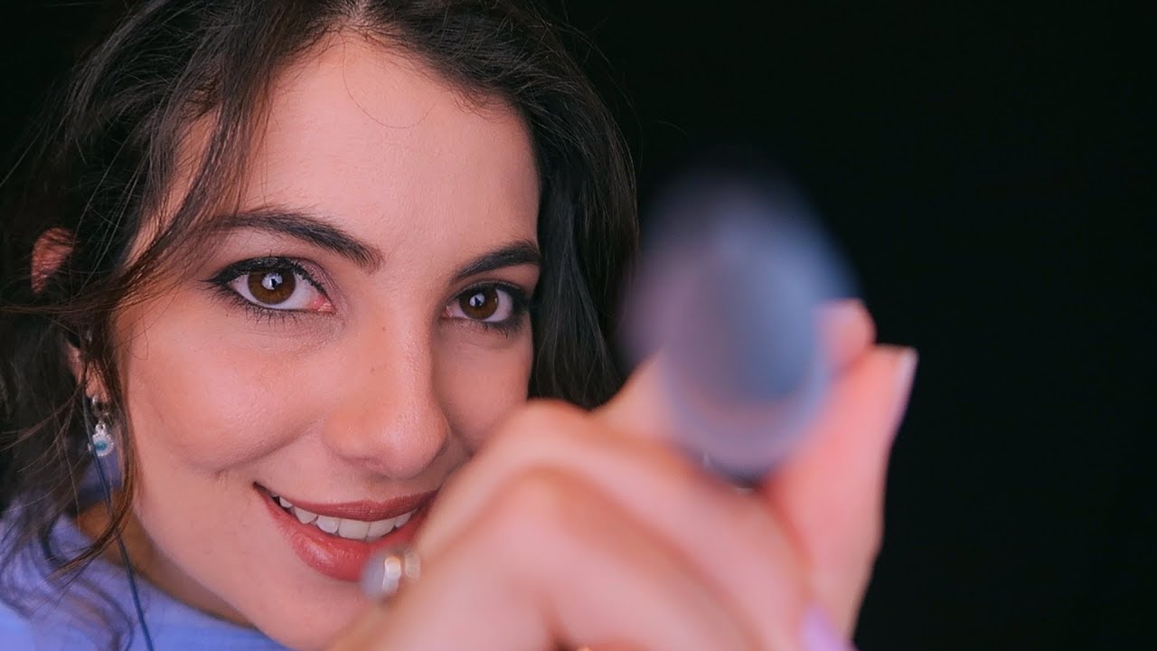 ASMR: MOUTH SOUNDS E CÂMERA BRUSHING