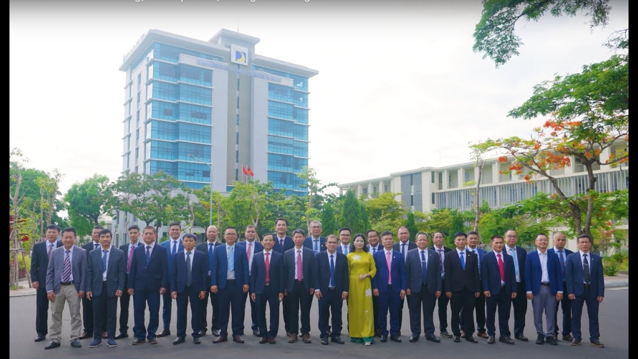 [BKĐN] Phóng sự 50 năm Bách khoa Đà Nẵng| Tri ân quá khứ, Hướng đến tương lai