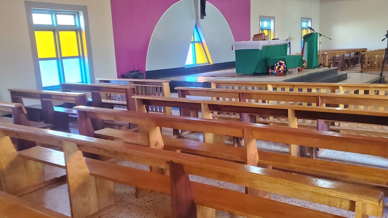 Huu Ndio Mwonekano wa ndani  Wa Kigango cha Makoga Parokia ya kipengele Njombe/ZIARA Ya UWAKA NJOMBE