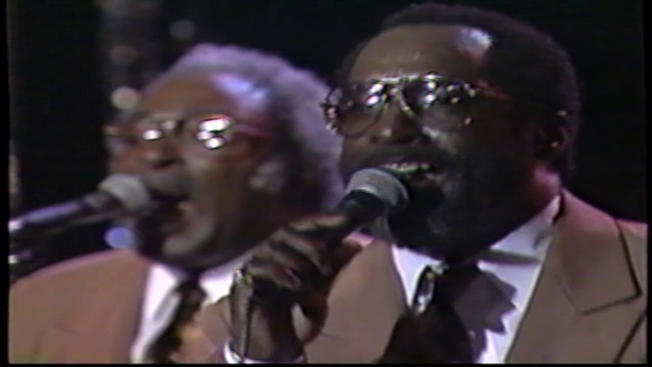 Luther Barnes - Enjoying Jesus