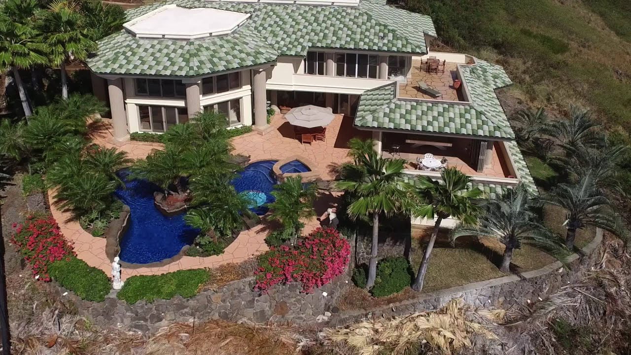 Exceptional Hawaii Loa Ridge Luxury Home & Estate