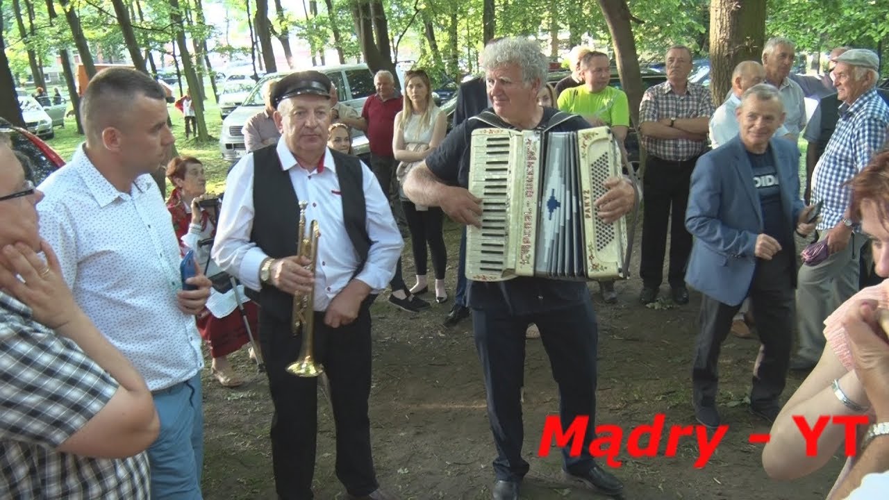 "Wiązanka Biesiadna" - Wspólna zabawa z akordeonistą Piotrem BIŃKOWSKIM ! Przysucha 2019 r.