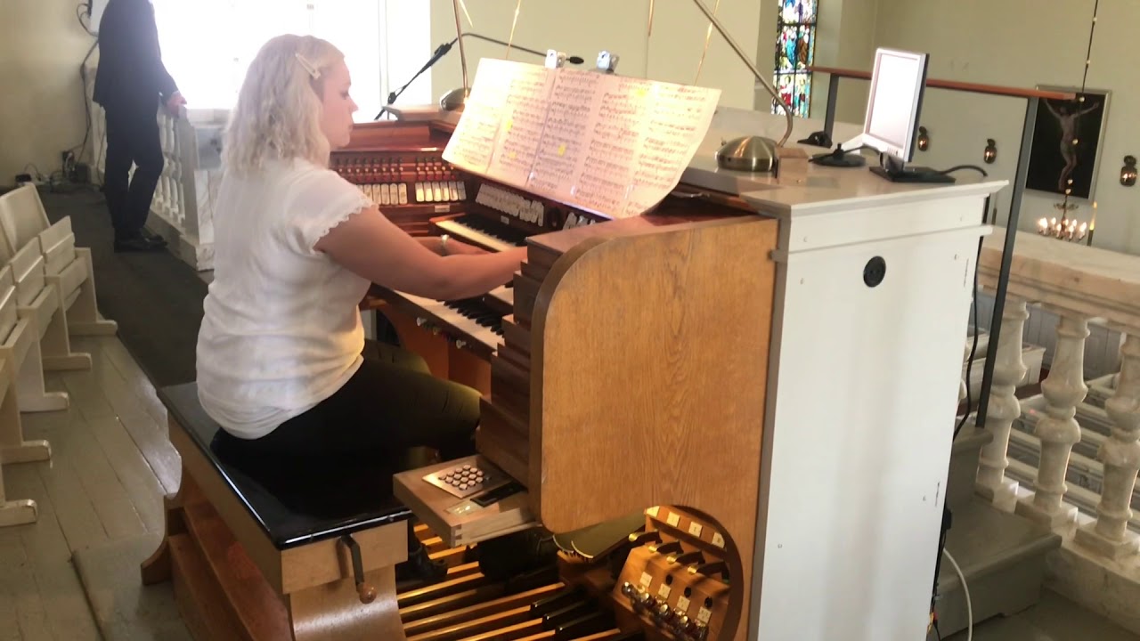 November Rain (Guns n’ Roses), AnuK, urut organ