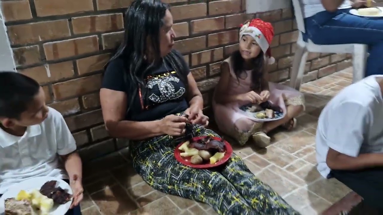 Disfrutando con los muchachos de la Fundación de un rico asado